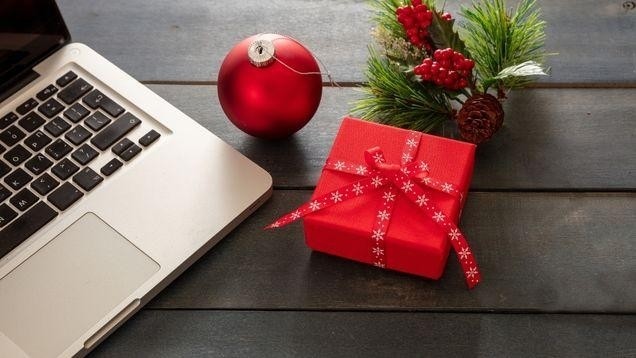 illustration Recevoir des bons d’achat et cadeaux de Noël entreprise : 3 choses à savoir